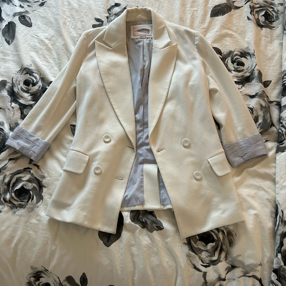 Forever 21 Cream Tailored Blazer